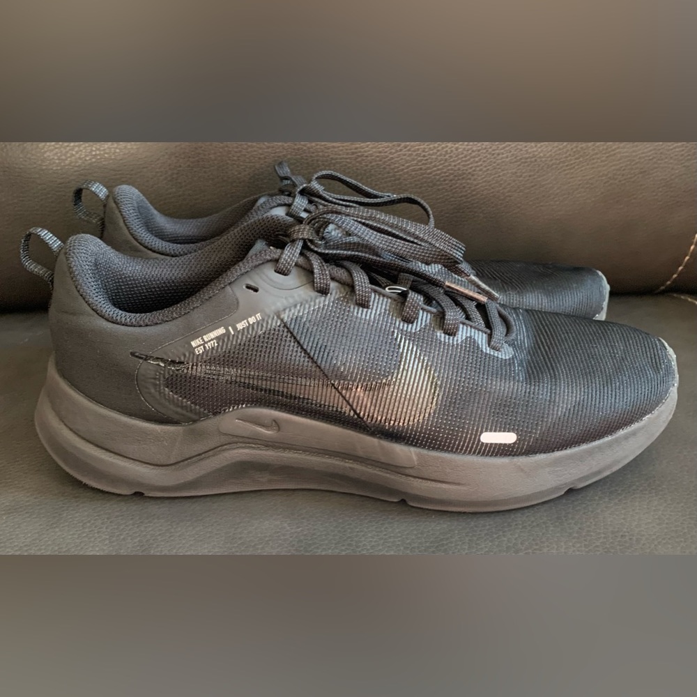 downshifter 9 trainers mens